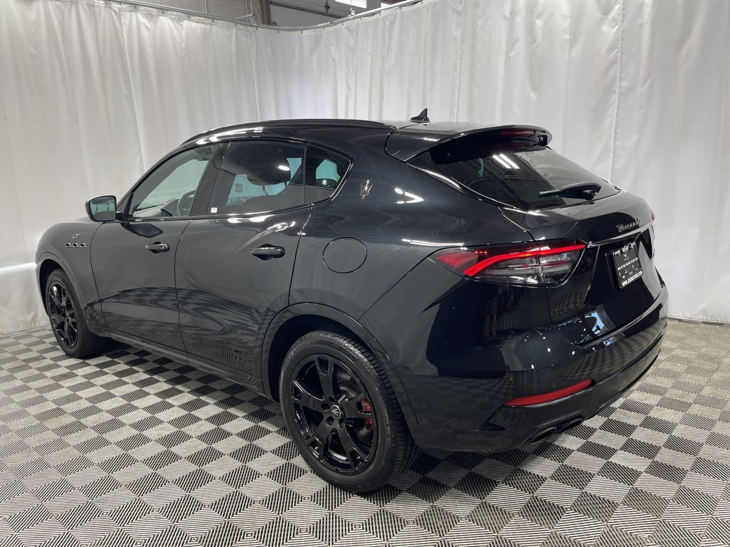 2022 Maserati Levante GT photo 4