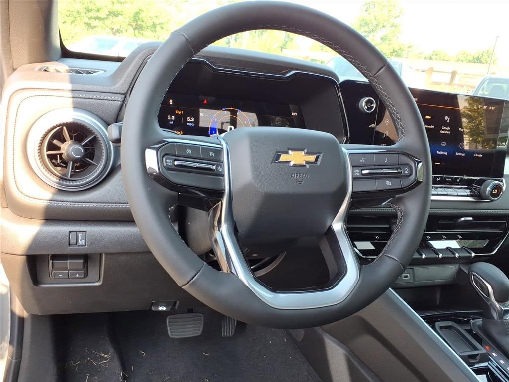 2026 Chevrolet Colorado LT photo 2