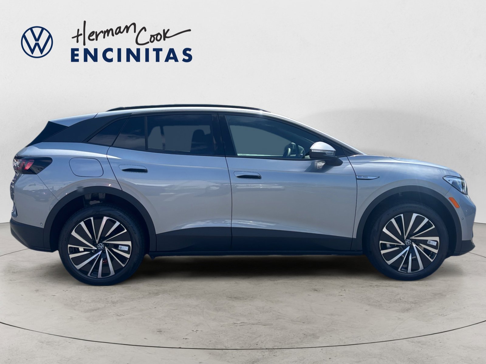 2025 Volkswagen ID.4 Pro photo 6