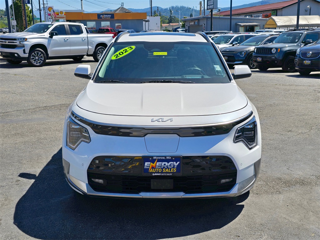 Used 2023 Kia Niro Wave with VIN KNDCT3L12P5015459 for sale in North Bend, WA