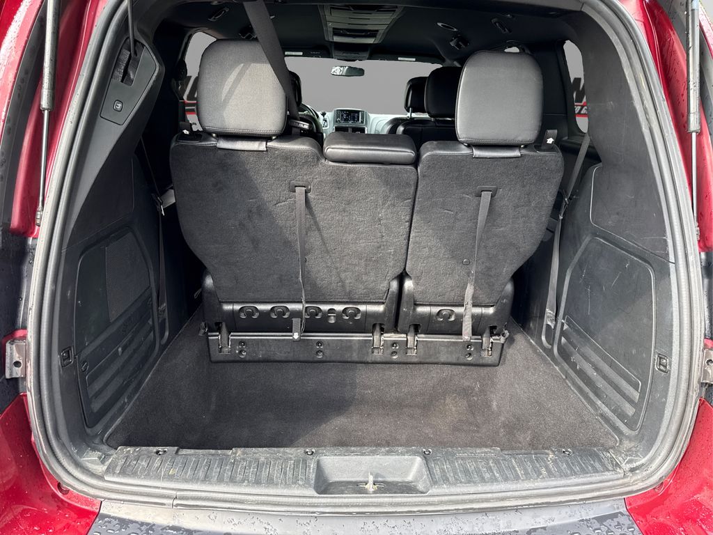 2015 Dodge Grand Caravan R/T photo 11