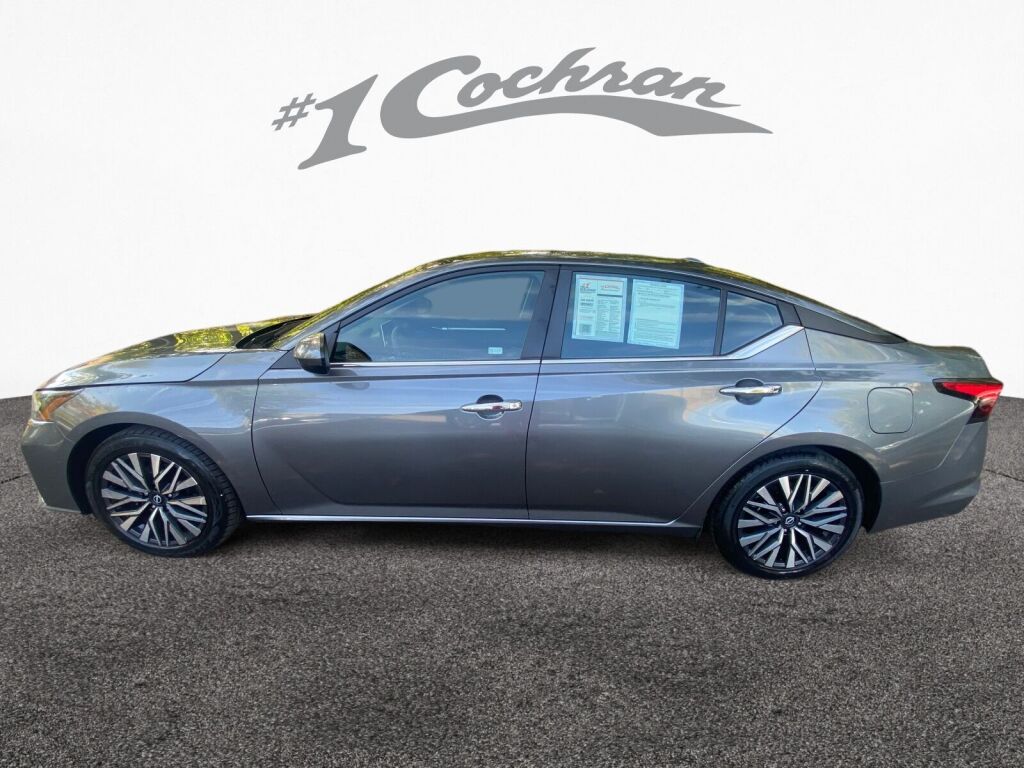 2023 Nissan Altima 2.5 SV photo 4