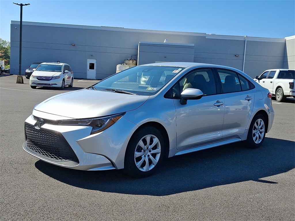2020 Toyota Corolla LE photo 3