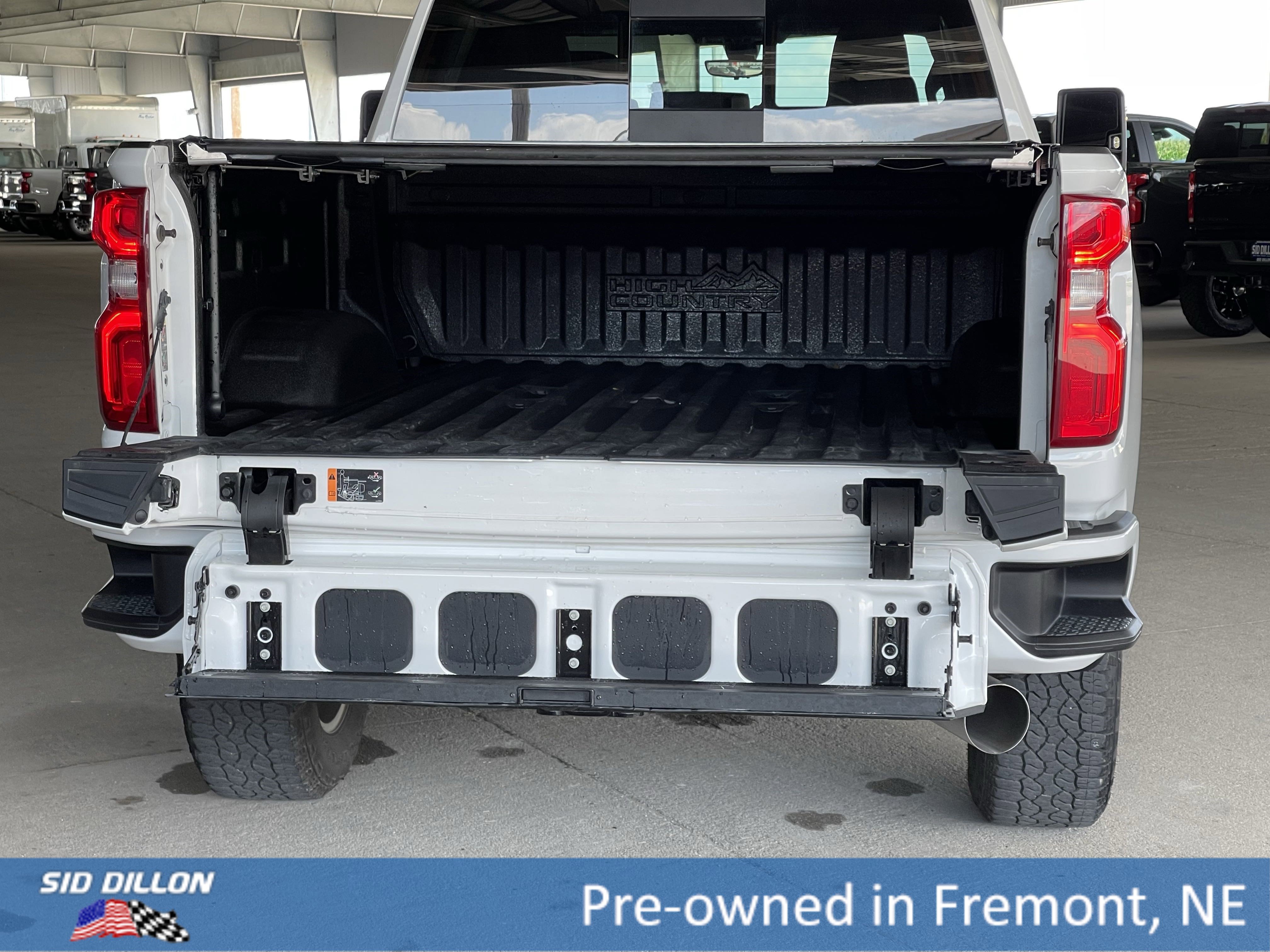 2022 Chevrolet Silverado 2500HD High Country photo 12