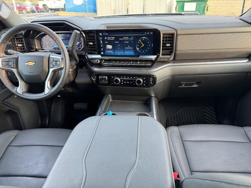 2024 Chevrolet Silverado 2500HD LTZ photo 11