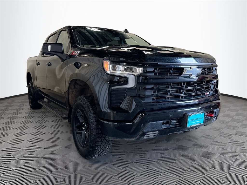 2024 Chevrolet Silverado 1500 LT Trail Boss photo 2