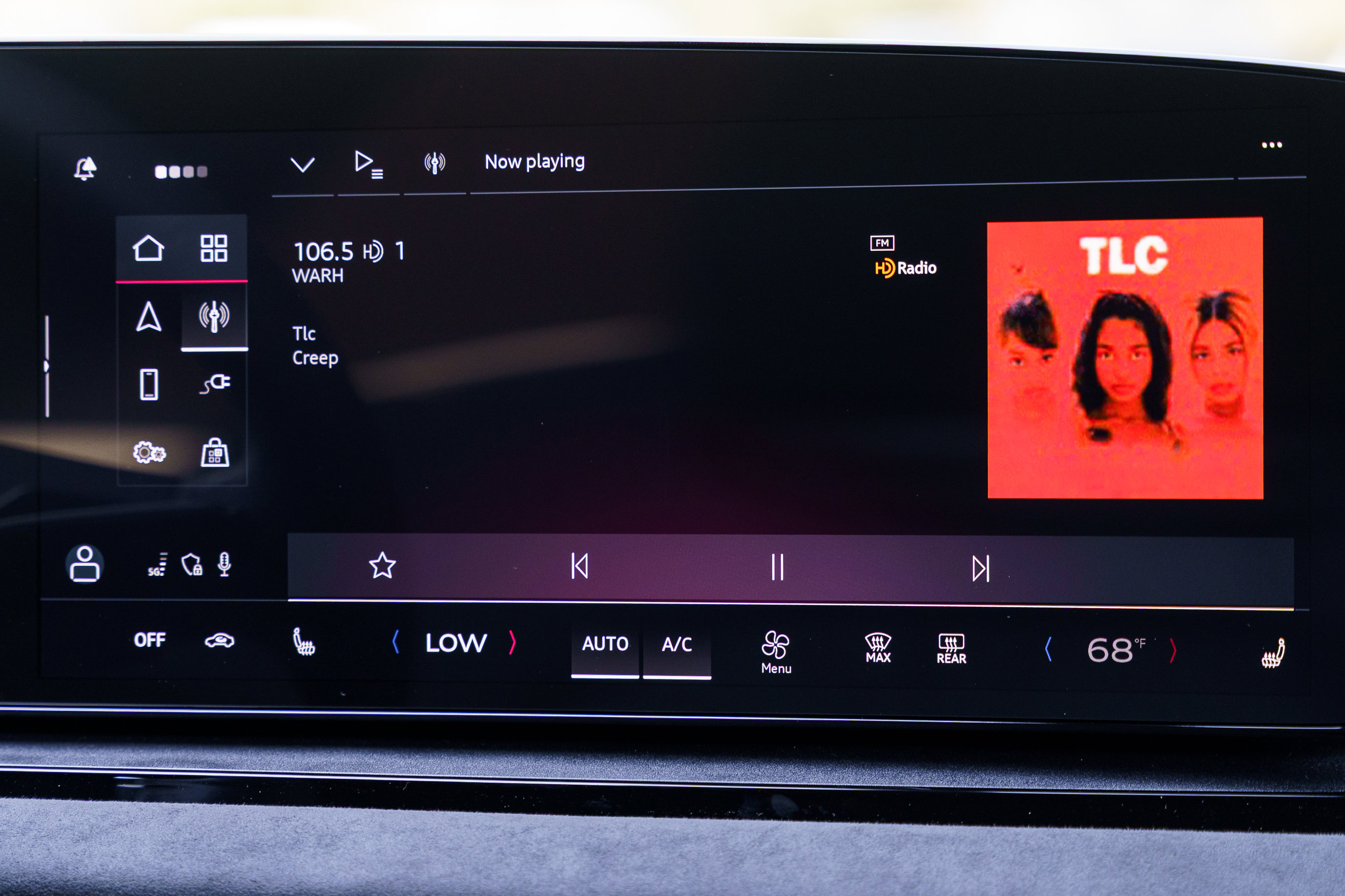 2025 Audi SQ6 photo 13
