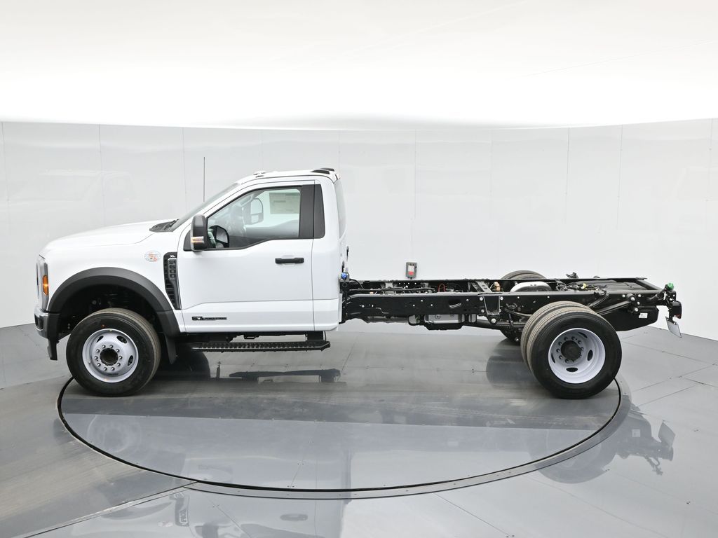 2024 Ford F-600 photo 28