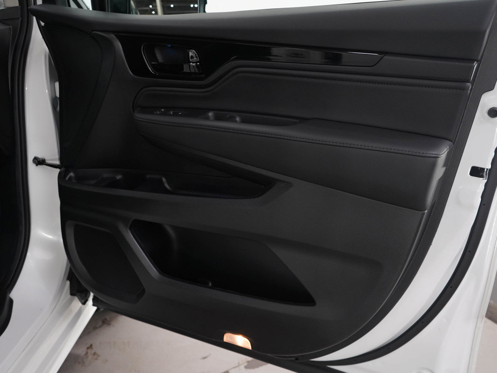 2025 Honda Odyssey Elite photo 9