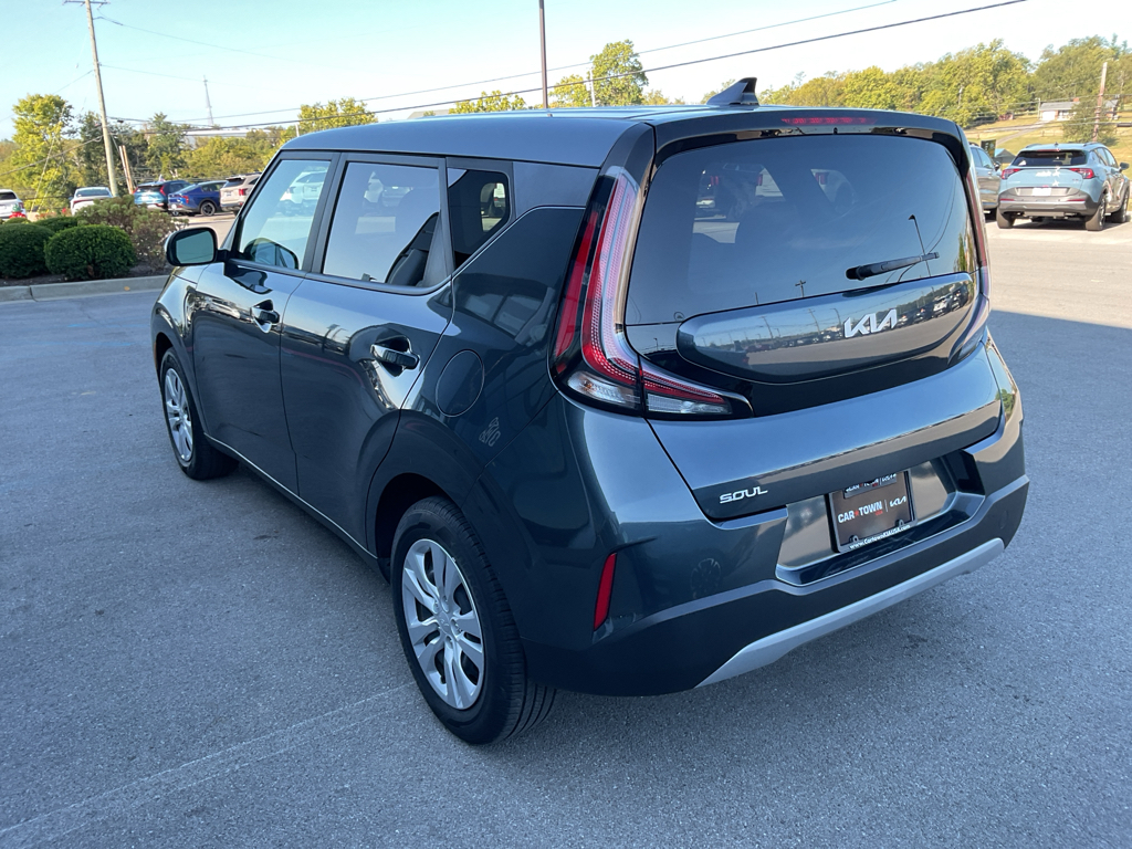 2023 Kia Soul LX photo 5