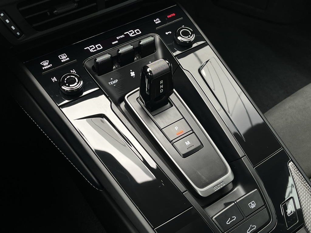 2025 Porsche 911 GTS photo 22