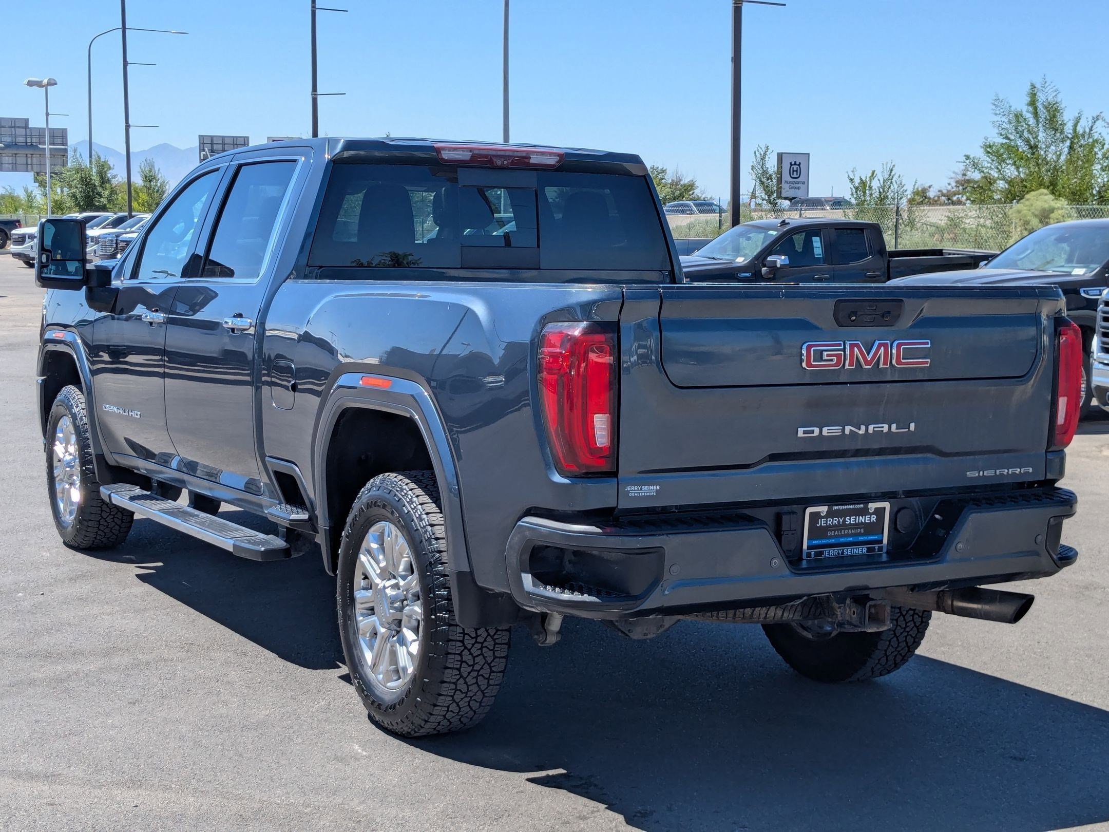 2020 Gmc Sierra 2500 HD Denali photo 2