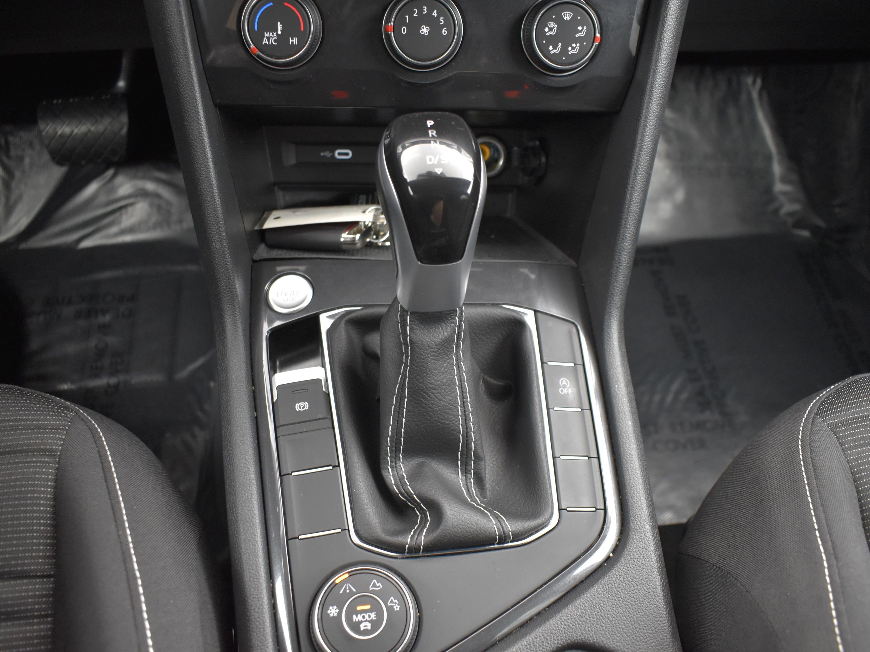 2023 Volkswagen Tiguan S photo 9