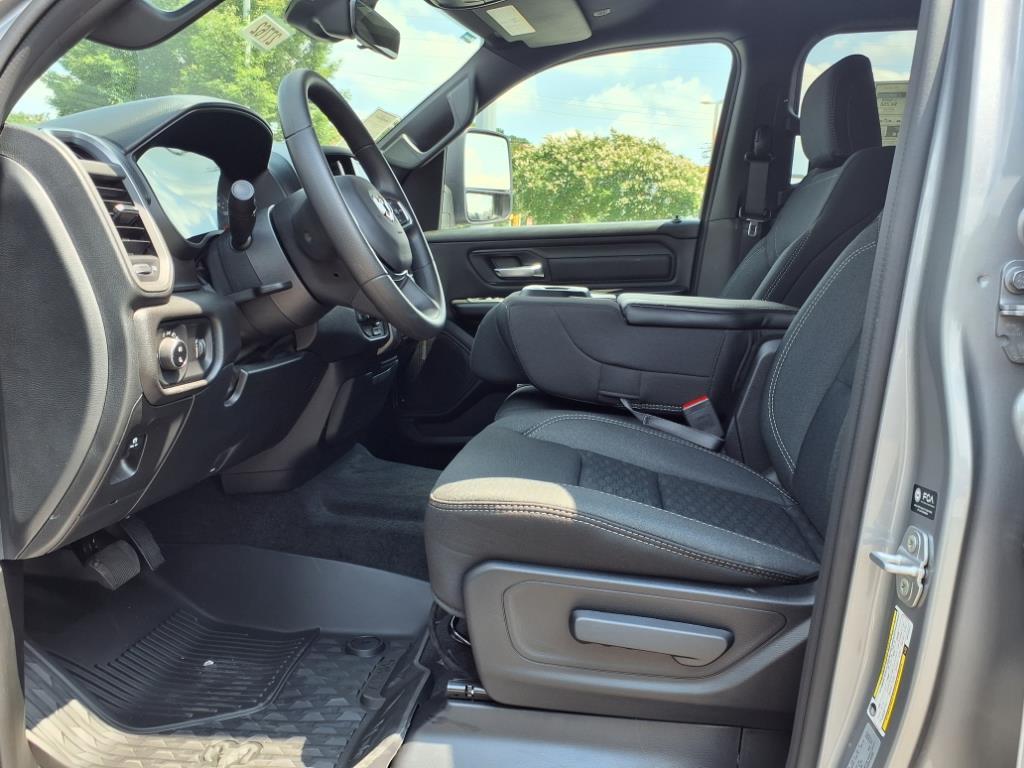 2025 Ram 1500 Warlock photo 2