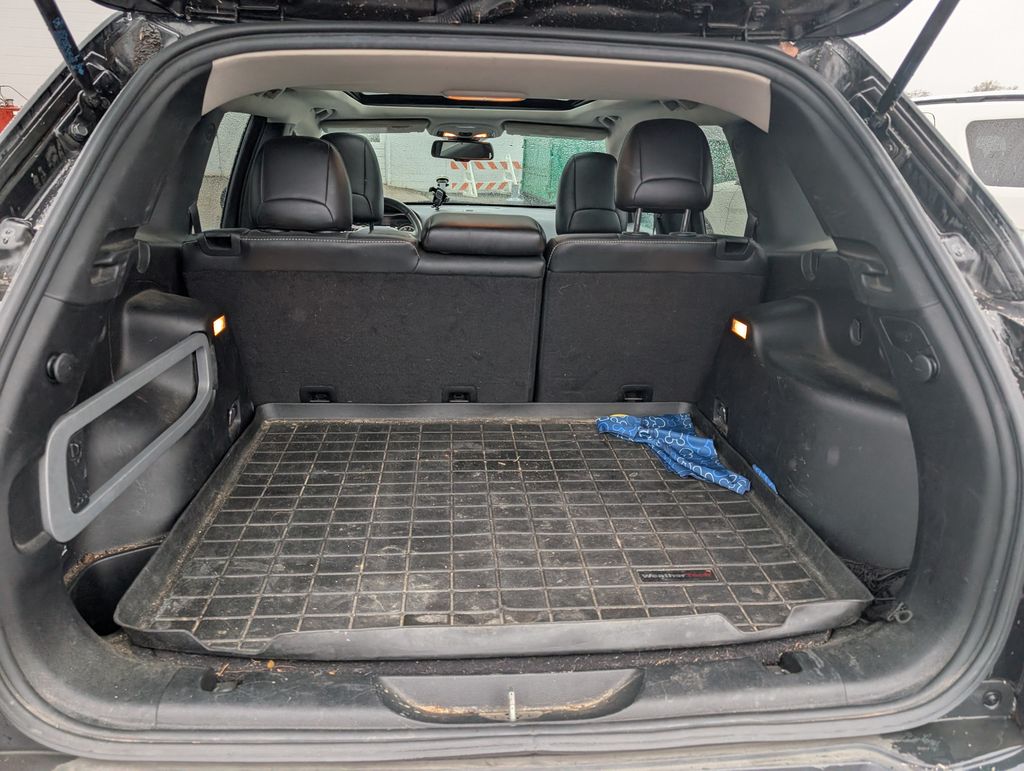 2015 Jeep Cherokee Limited photo 2