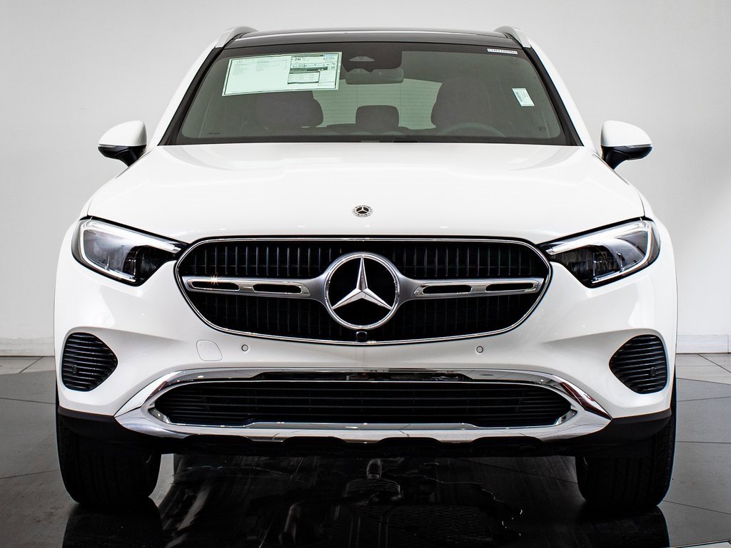2025 Mercedes Benz GLC 300 4MATIC photo 2
