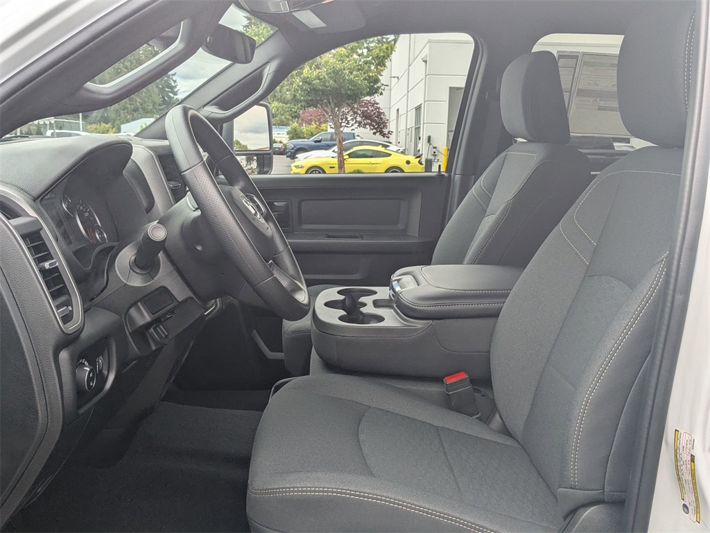 2025 Ram 3500 Tradesman photo 13