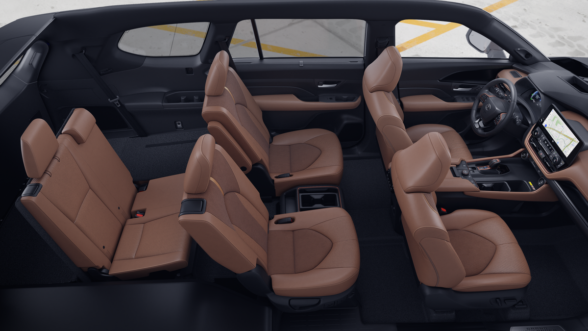 2026 Toyota Grand Highlander Hybrid MAX Platinum AWD photo 13