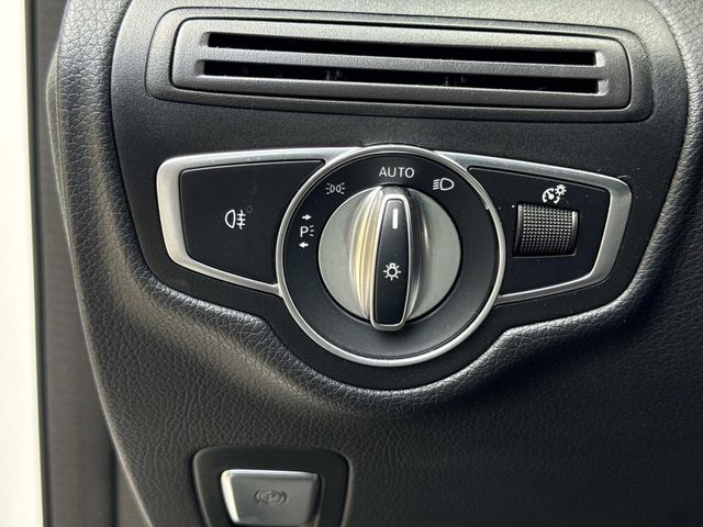 2022 Mercedes Benz GLC 300 4MATIC photo 28