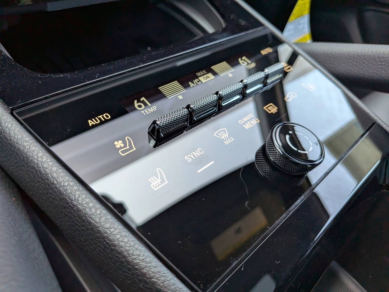 2025 Porsche Cayenne photo 19