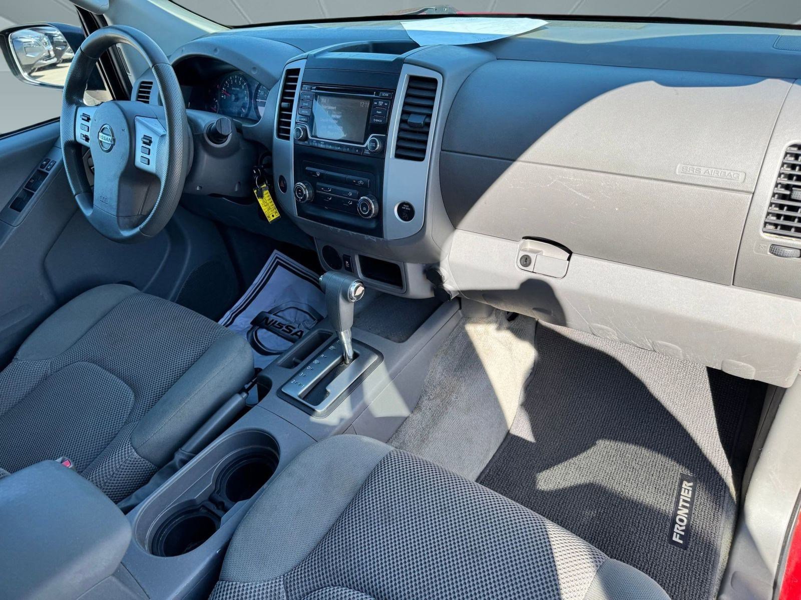 2016 Nissan Frontier SV photo 20
