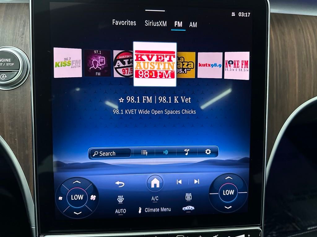 2025 Mercedes Benz C 300 photo 28