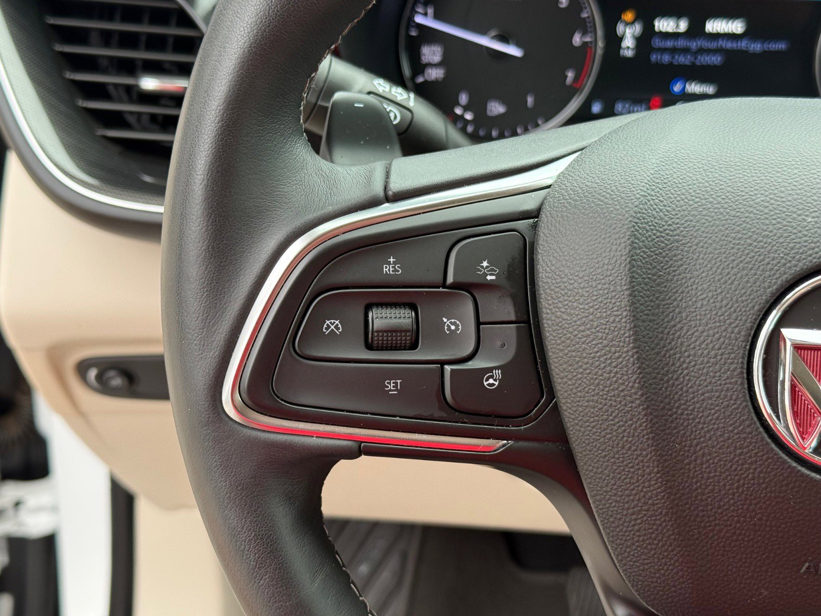 2021 Buick Envision Essence photo 17