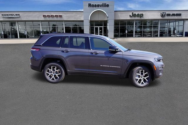 2025 Jeep Grand Cherokee Limited photo 2