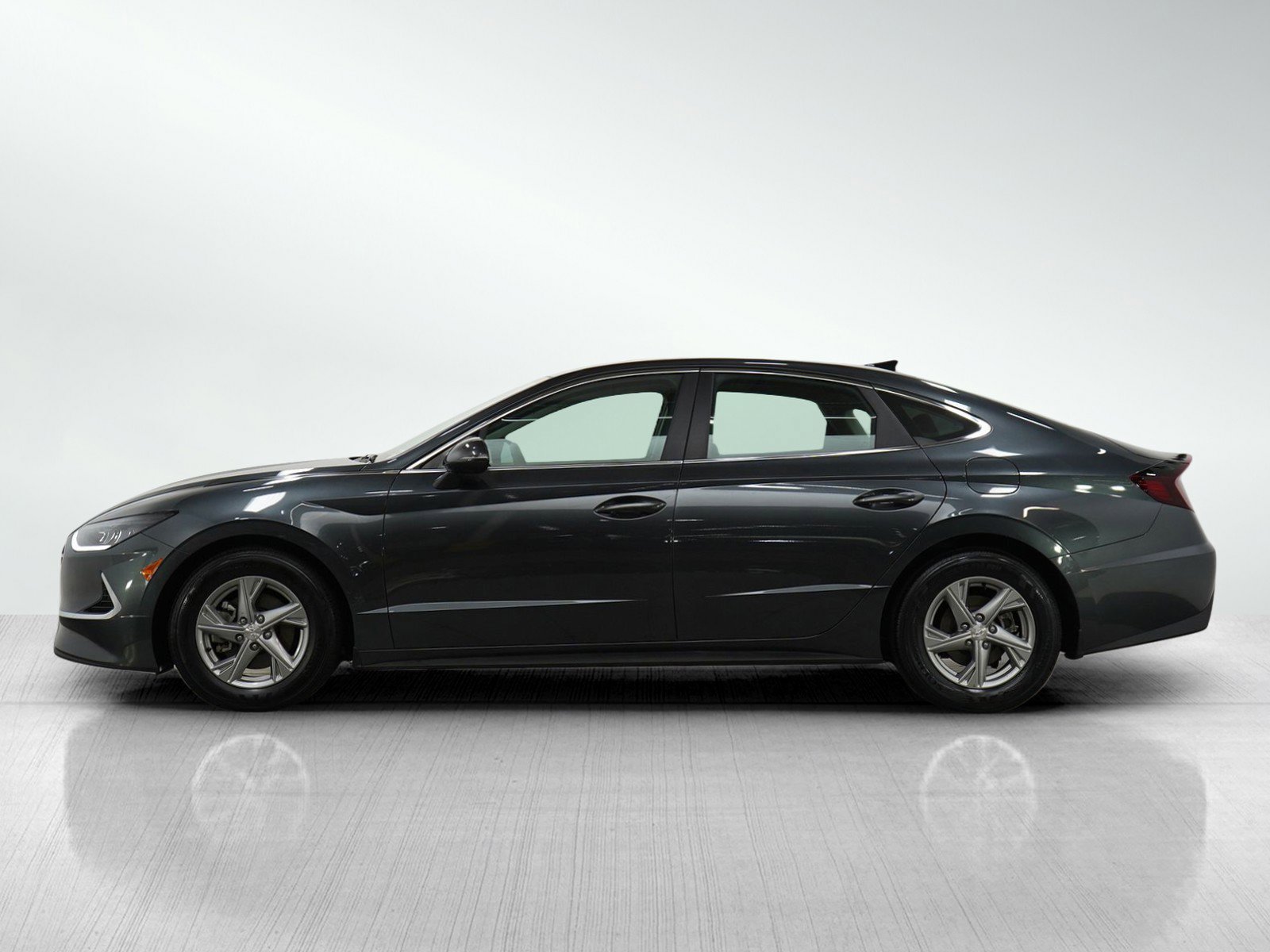 Used 2023 Hyundai Sonata SE with VIN KMHL24JA2PA262513 for sale in Minneapolis, Minnesota