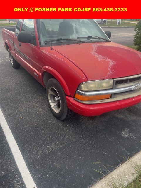 2003 Chevrolet S-10 Pickup photo 3
