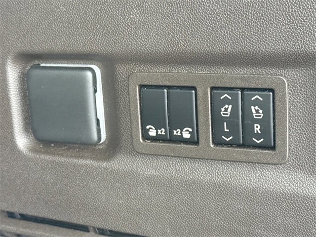 2022 Gmc Yukon XL SLT photo 22