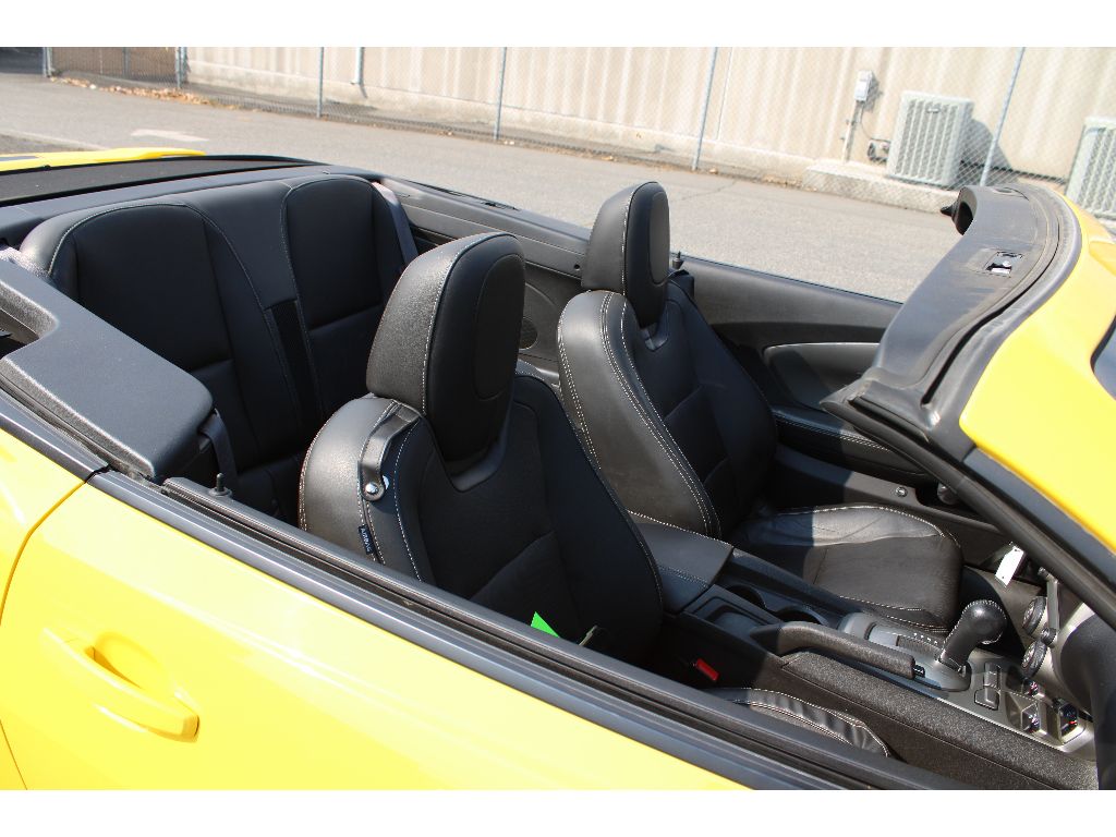 2013 Chevrolet Camaro 2LT photo 30