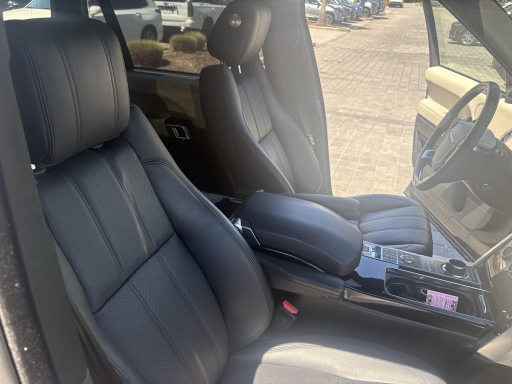 2017 Land Rover Range Rover Supercharged LWB photo 10