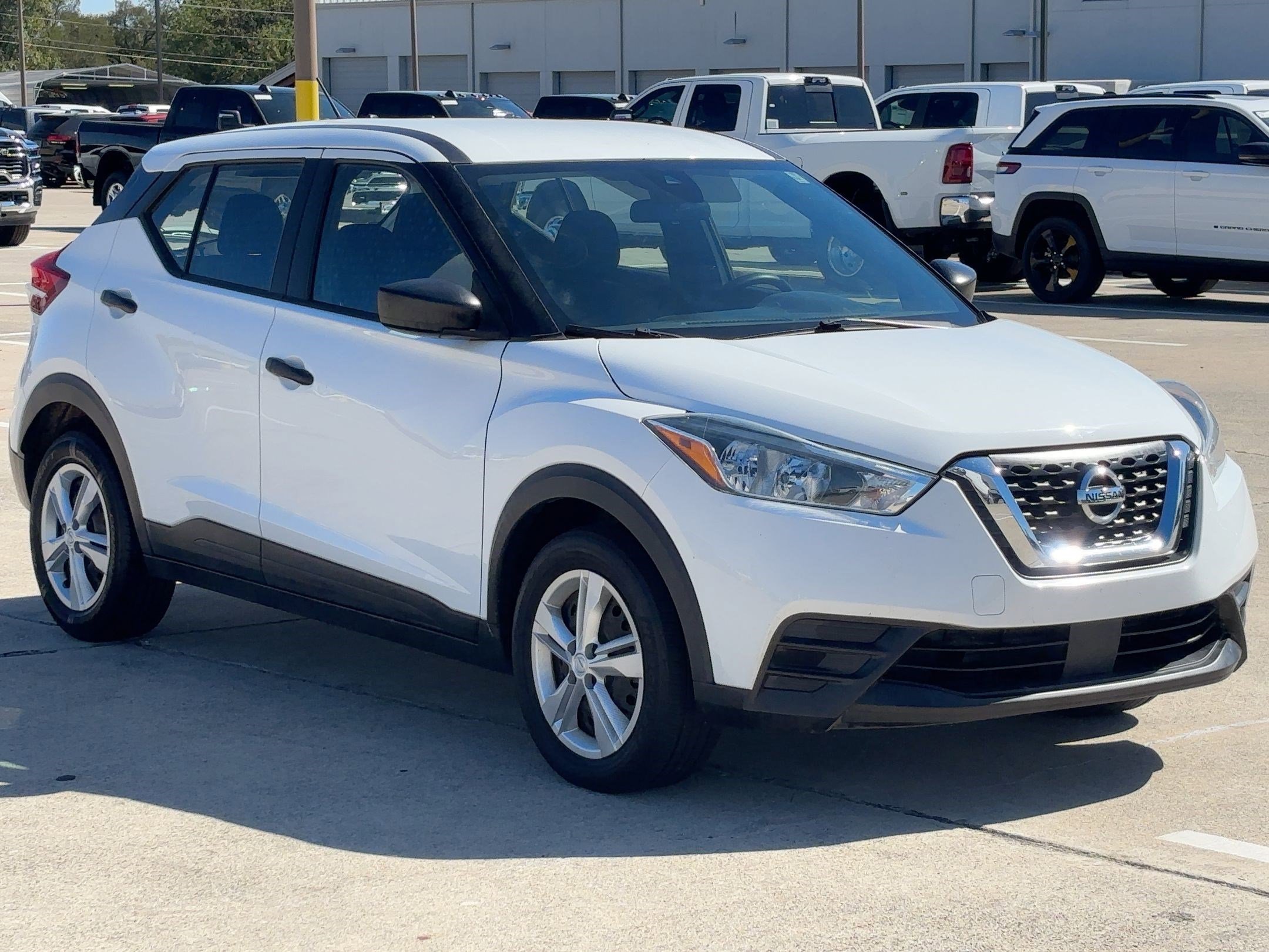 2020 Nissan Kicks S photo 4