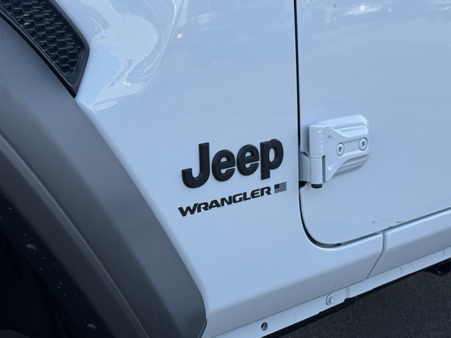 2025 Jeep Wrangler Sport photo 10