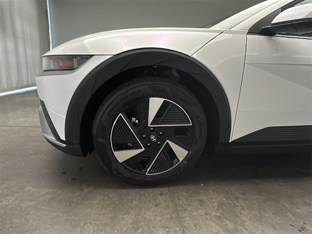 2025 Hyundai Ioniq 5 SEL photo 3