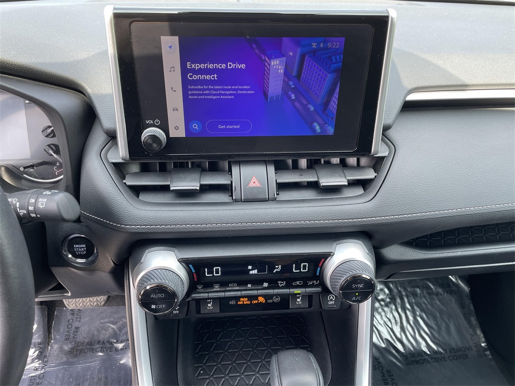 2024 Toyota RAV4 XLE photo 22