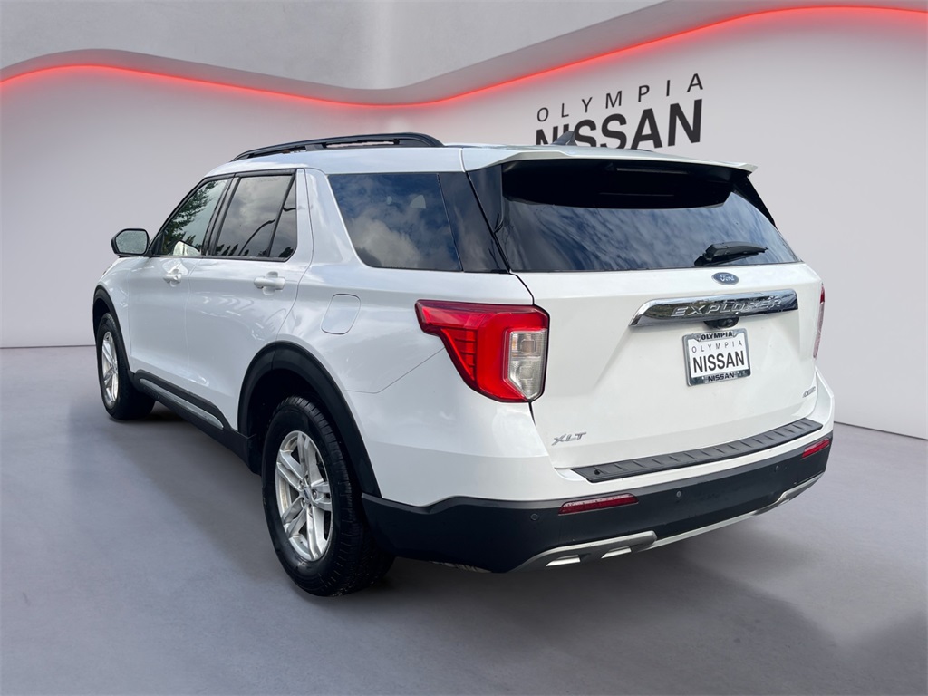 2023 Ford Explorer XLT photo 3