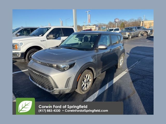 2024 Kia Soul LX's photo