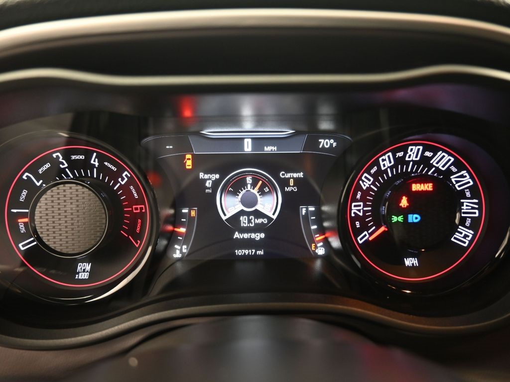 2021 Dodge Challenger R/T photo 3