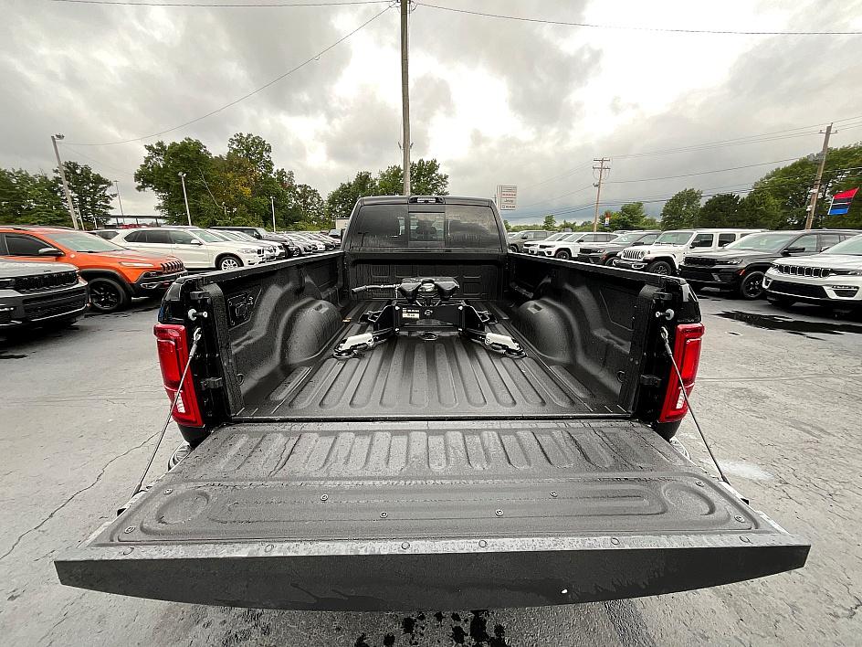 2025 Ram 3500 Limited photo 8