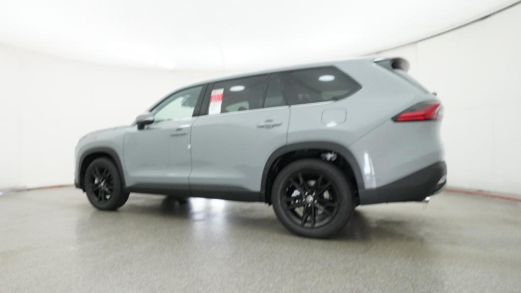2026 Toyota Grand Highlander Hybrid MAX Platinum AWD photo 12