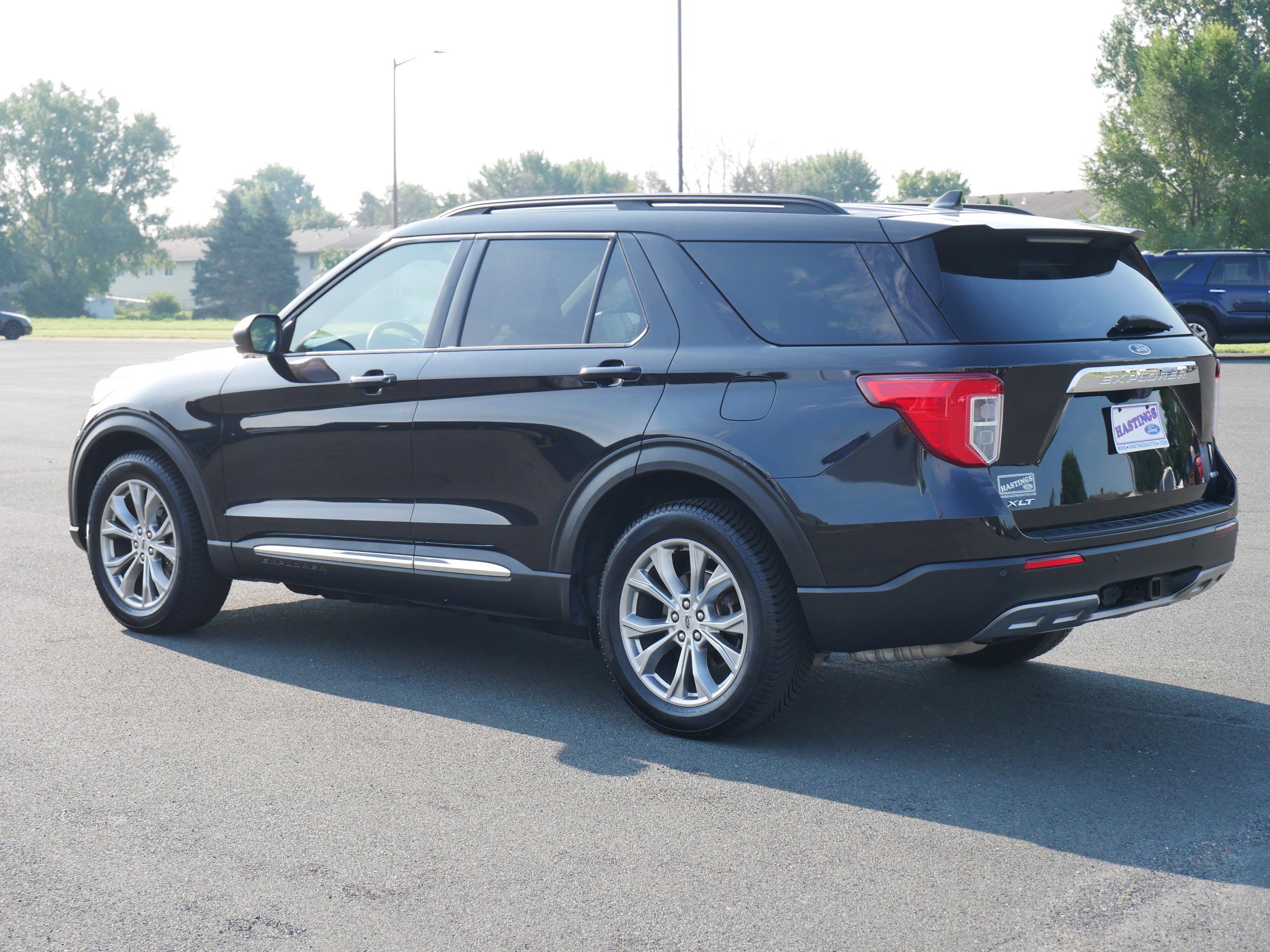2020 Ford Explorer XLT photo 3