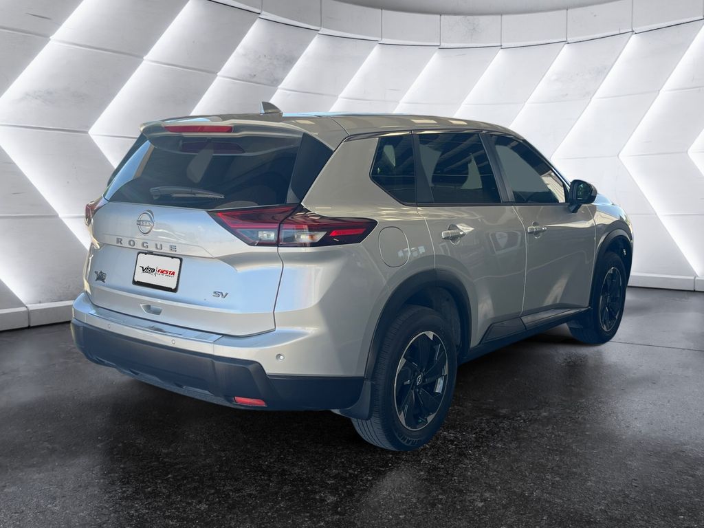 2024 Nissan Rogue SV photo 4