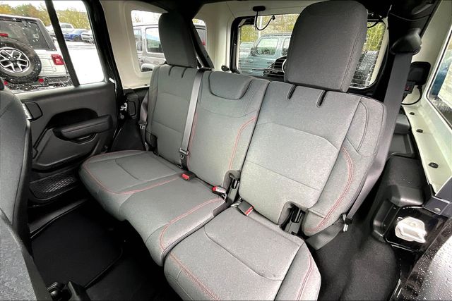 2025 Jeep Wrangler Rubicon photo 10