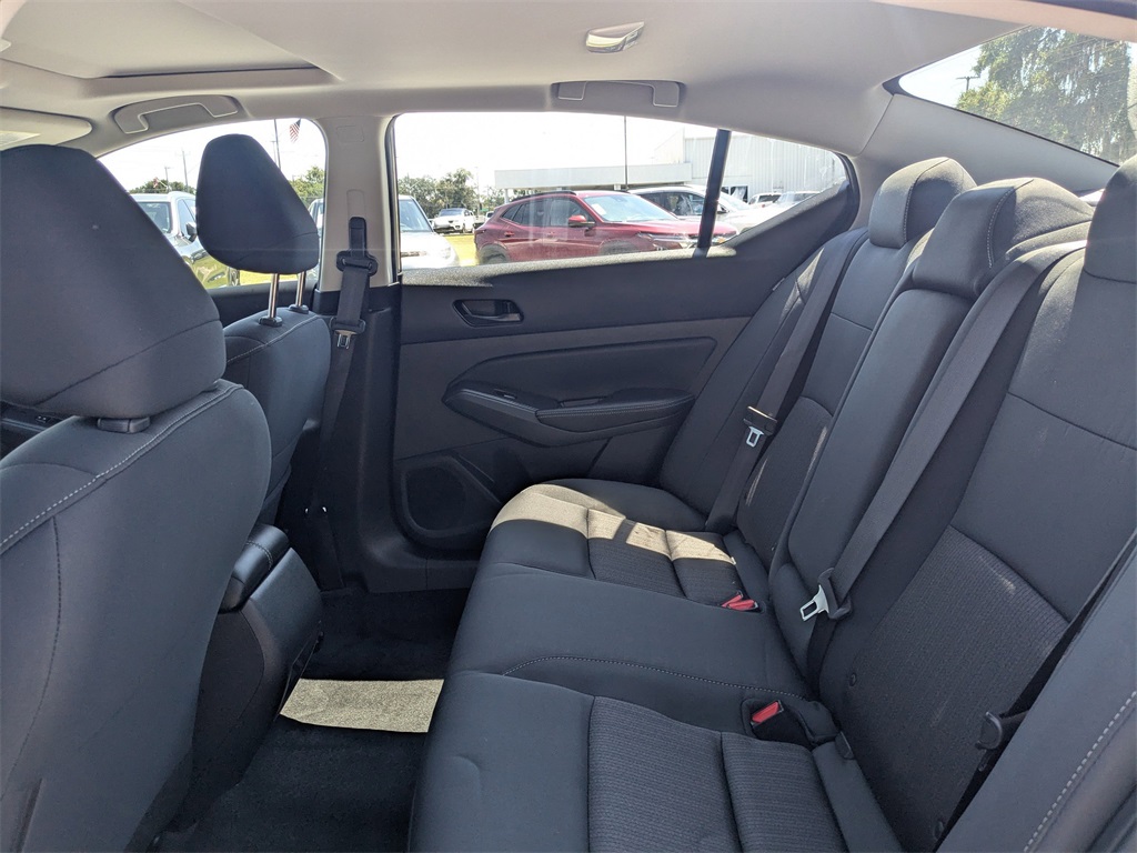 2025 Nissan Altima 2.5 SV photo 12