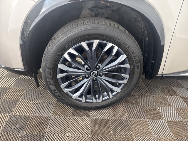 2024 Nissan Rogue Platinum photo 25