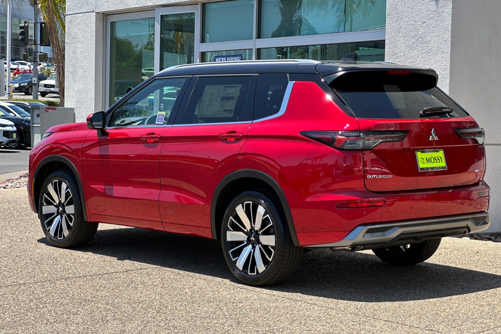 2025 Mitsubishi Outlander SEL photo 6