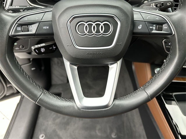2022 Audi Q5 55 Premium Plus photo 5