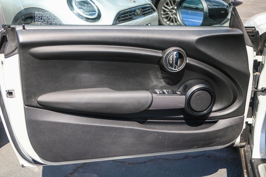 2021 Mini Cooper Signature Convertible photo 27